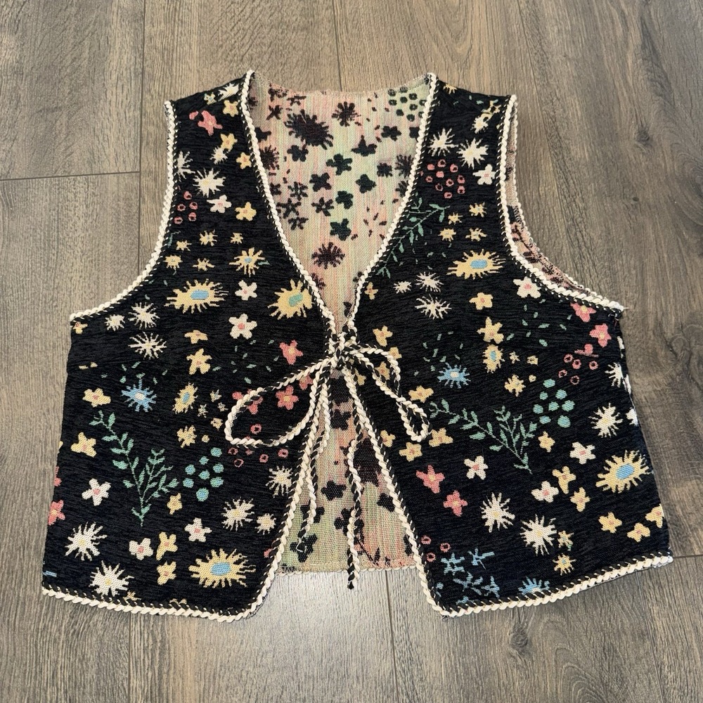 Sweaty Rocks 90s Vintage Style Women M Embroidered Vest Boho Floral Cottagecore